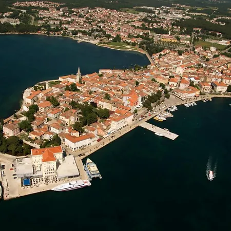 House In With Balcony, Air Conditioning, Wifi, Washing Machine Feriehus *