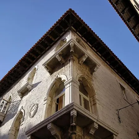 بيت للعطل House In With Balcony, Air Conditioning, Wifi, Washing Machine بوريتش