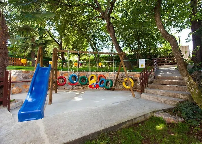 House In With Balcony, Air Conditioning, Wifi, Washing Machine Feriehus Poreč