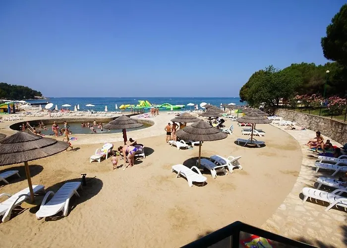 House In With Balcony, Air Conditioning, Wifi, Washing Machine *